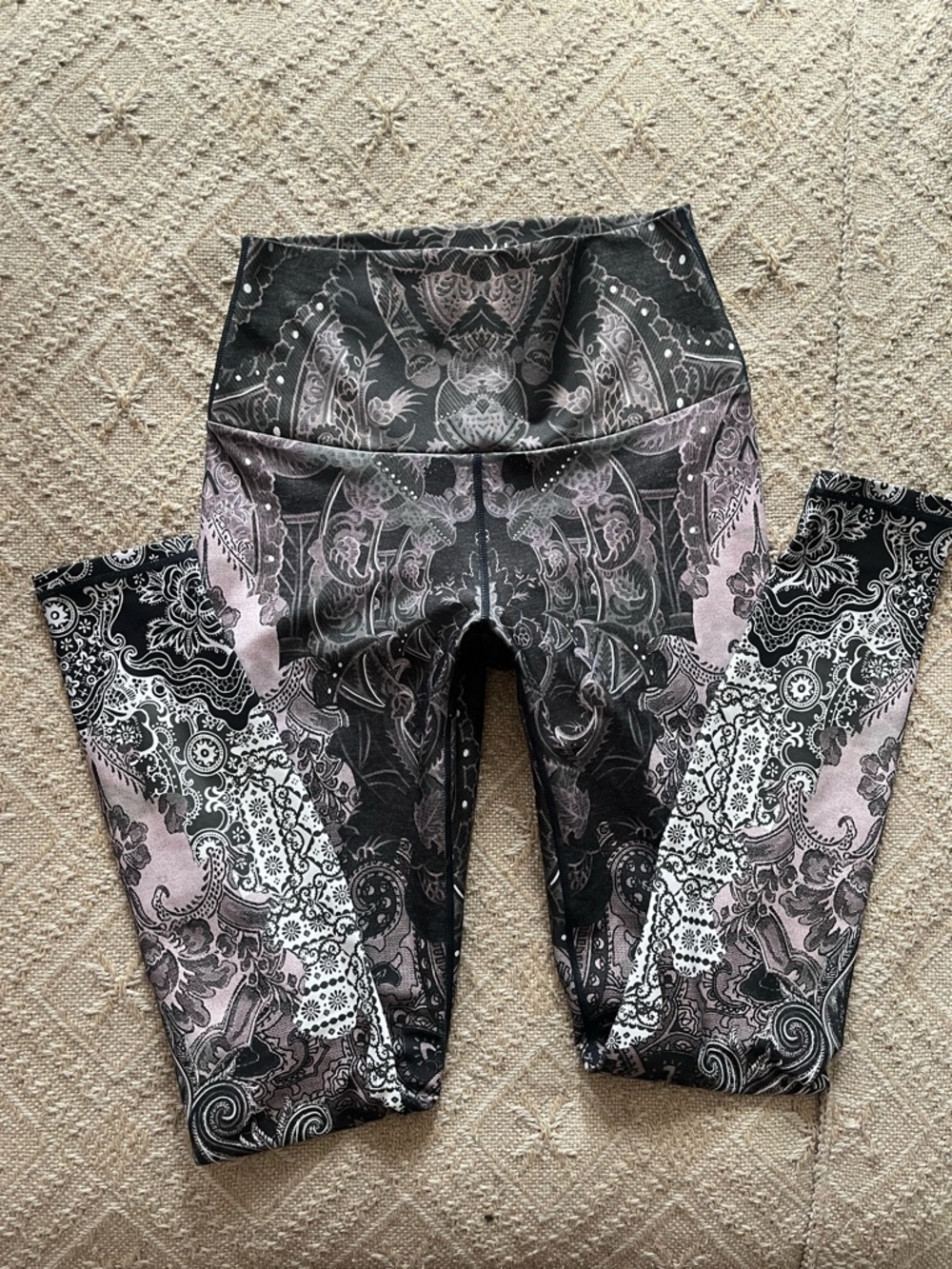 Oraki Ecomove High Waist Leggings Size S Paisley Print Recycled Canadian Brand